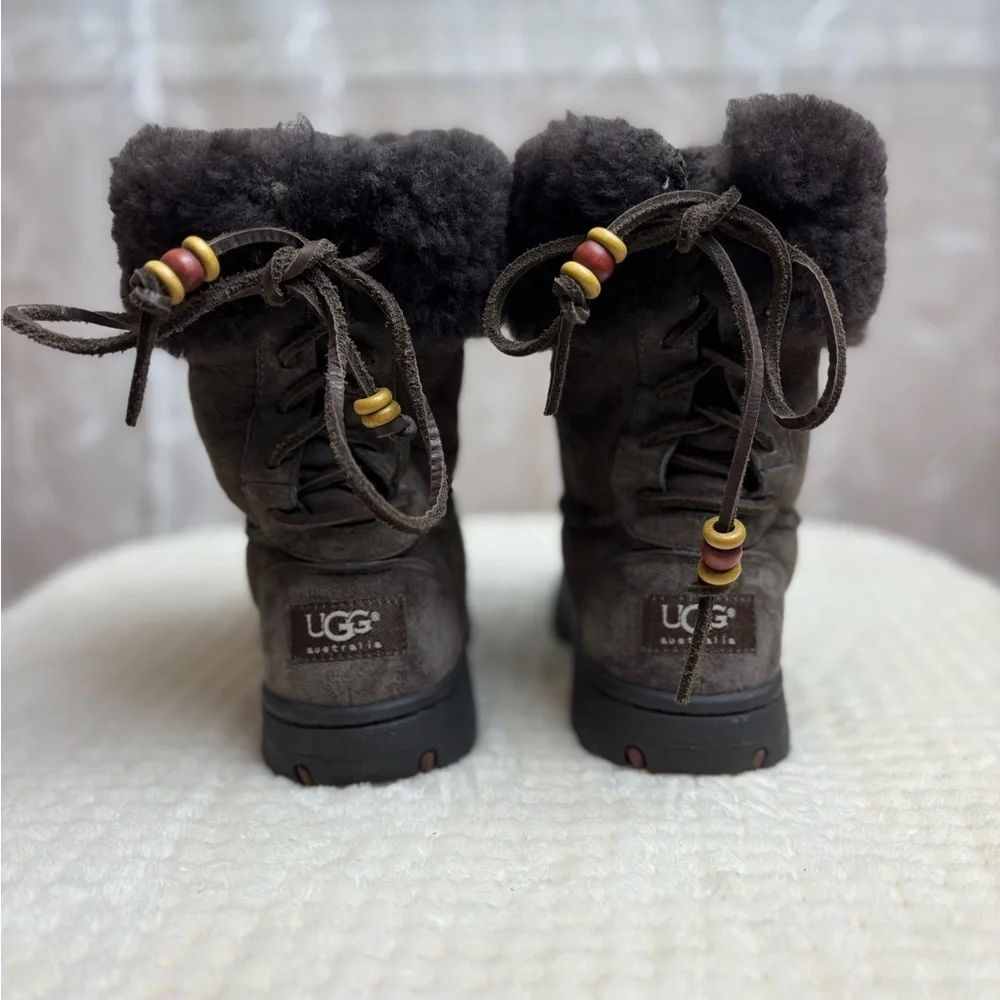 UGG warm stylish
